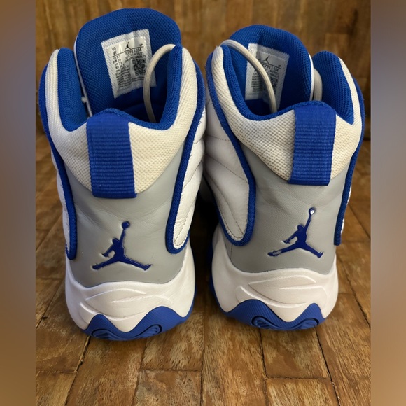 Air Jordan Pro Strong White Hyper Royal Big kids size 4 - Picture 2 of 8